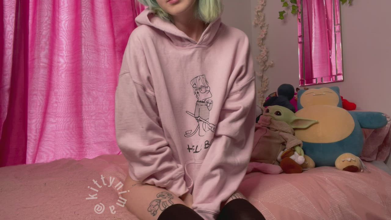 my teen body is waiting to be used 🧸🖤 : video clip
