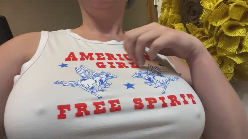 Big bouncing milf boobs!!! 🫦🫦🫦 : video clip