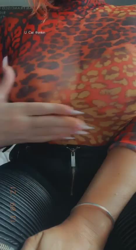 No bra days love to bounce them out : video clip