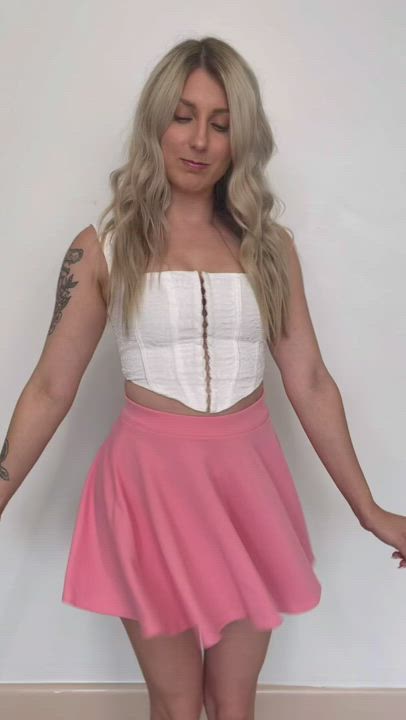 Anyone know this nicely tatted hun? : video clip