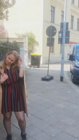 I have a short vacation and this is what it looks like. I guess I just like the risk. heh [GIF] : video clip