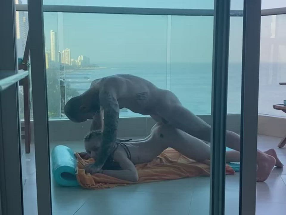 Well Damn!!! : video clip