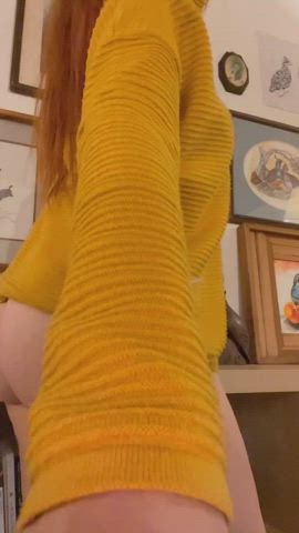 My mom told me today that I’m too pale and need to start wearing blush. Maybe you should spank my ass to give it some color. : video clip