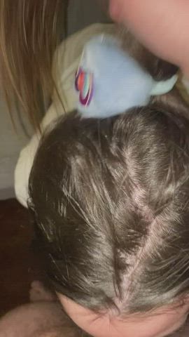 I love it when daddy pulls my hair and calls me a good girl : video clip