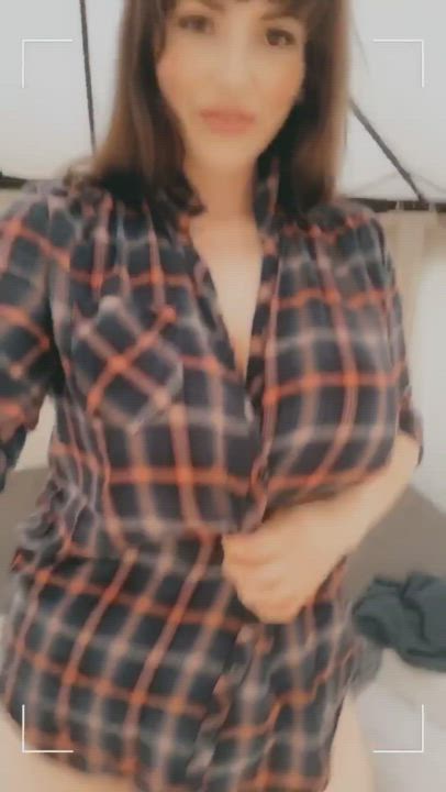 I hope you enjoy this until I get shy 🙈 : video clip