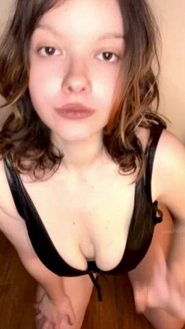 I think I'm ready to have a mom body : video clip