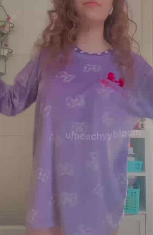 I never wear pijamas pants;) : video clip