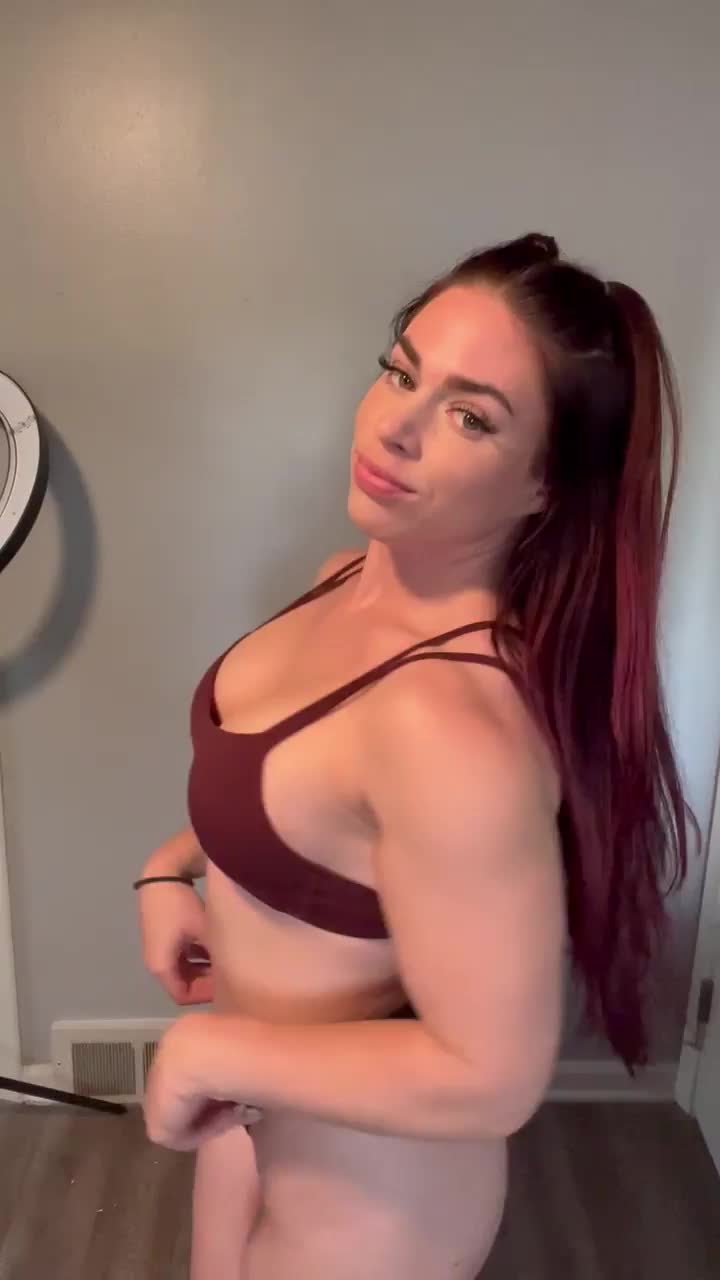 I'm ovulating and need help : video clip