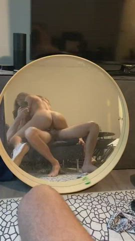Mirror cums in clutch : video clip