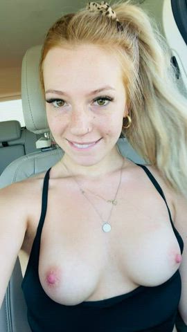 Had a little time in between cars 🤤 [GIF] : video clip