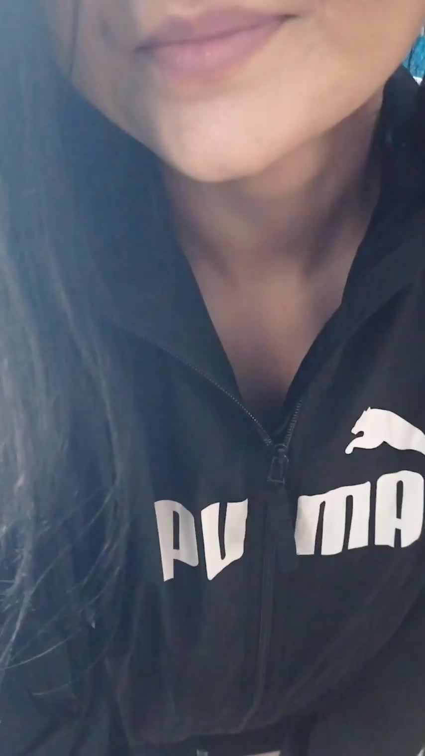Imagine they bounce like this when I work out : video clip