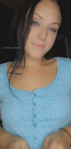 Play with my titties : video clip