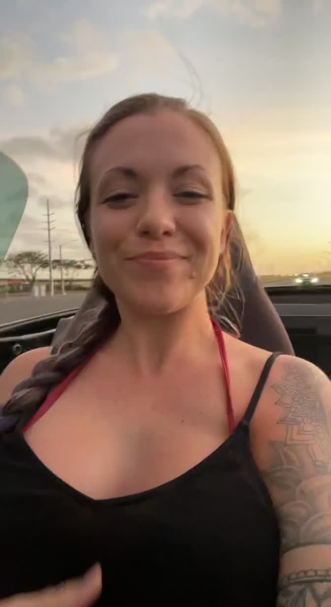 Hope the drivers passing by caught a glimpse :P [gif] : video clip