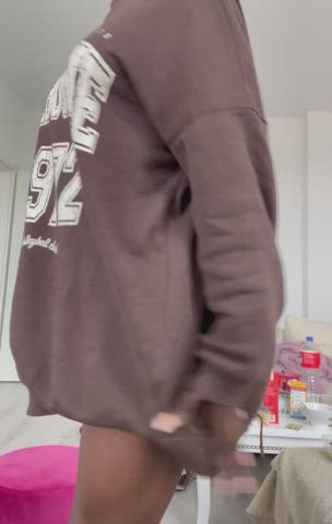 My classmate found my Reddit account but that doesn’t mean I’m gonna stop posting pictures I’m proud of : video clip