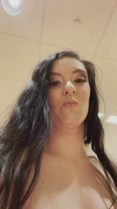 changing room chaos 😂 [oc] [f] : video clip