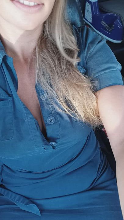 Shy lil nipple, didn't want to come out. [F37] : video clip