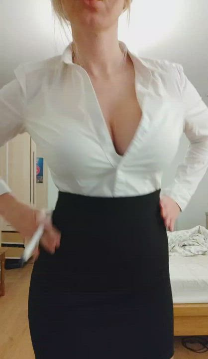 Would you hire me as your lawyer? I'll keep you out if you promise to put it in 👨‍⚖️🇸🇪 : video clip
