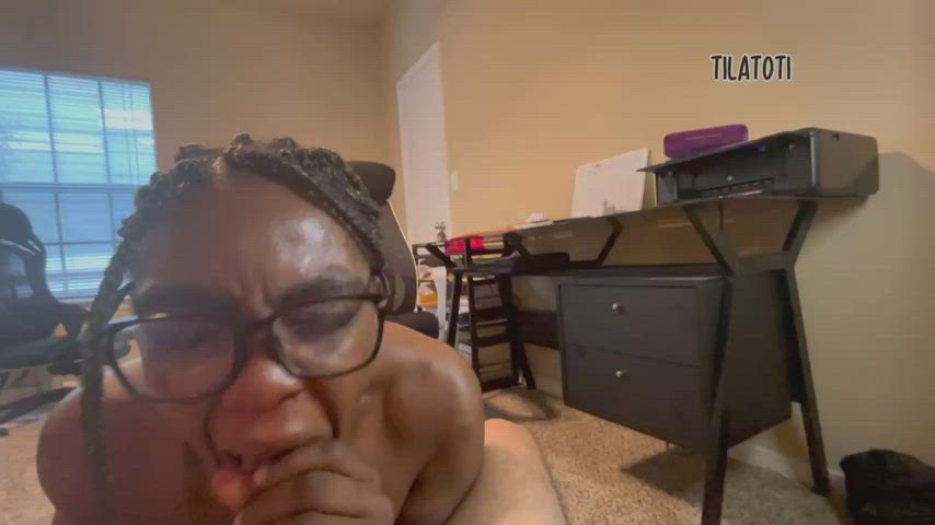 Trying to lick up every last drop of cum : video clip