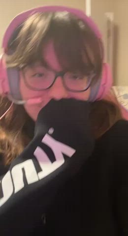 Big titty gamer gf : video clip