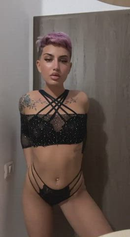 Can I help you with that morning wood?☺ : video clip