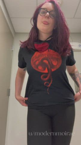 tiddy tuesday work bathroom flash for ya! : video clip