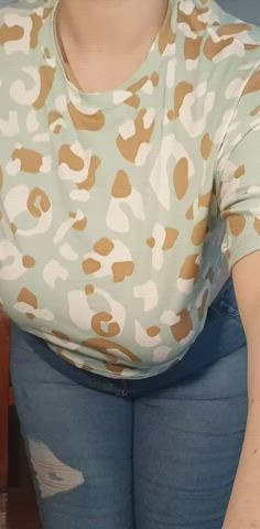 this top is very dangerous if you're in the mood for dancing : video clip