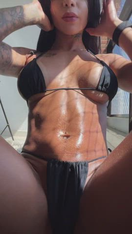 the perfect shape doesn't come alone : video clip