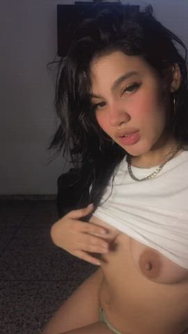 cI'm dreaming about you squizing my boobs : video clip