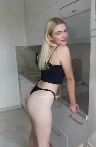 Can I be your petite girlfriend? :) : video clip