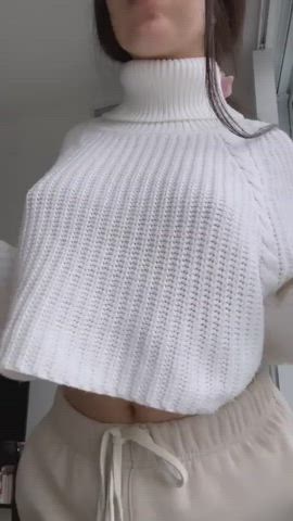 Do you like my 18yo tits? : video clip