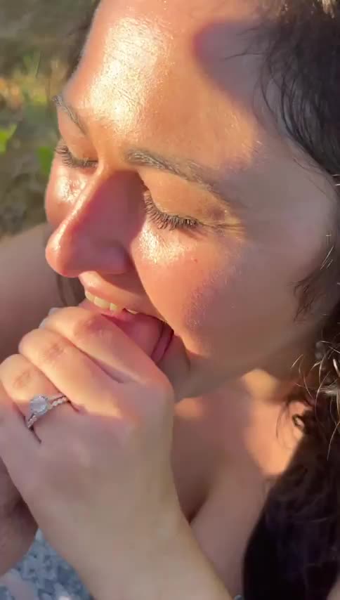 Draining him right down my throat : video clip