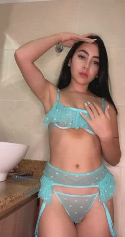 I volunteer to be the perfect toy : video clip