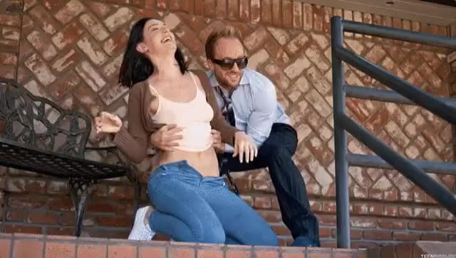 I know it's TeenFidelity but who is she?? Or just a link?? : video clip