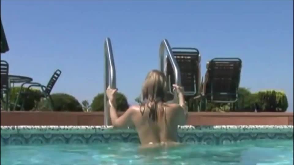 follow the leader : video clip