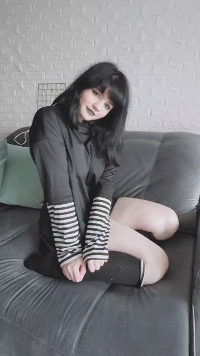 Do you like alt girls here? : video clip