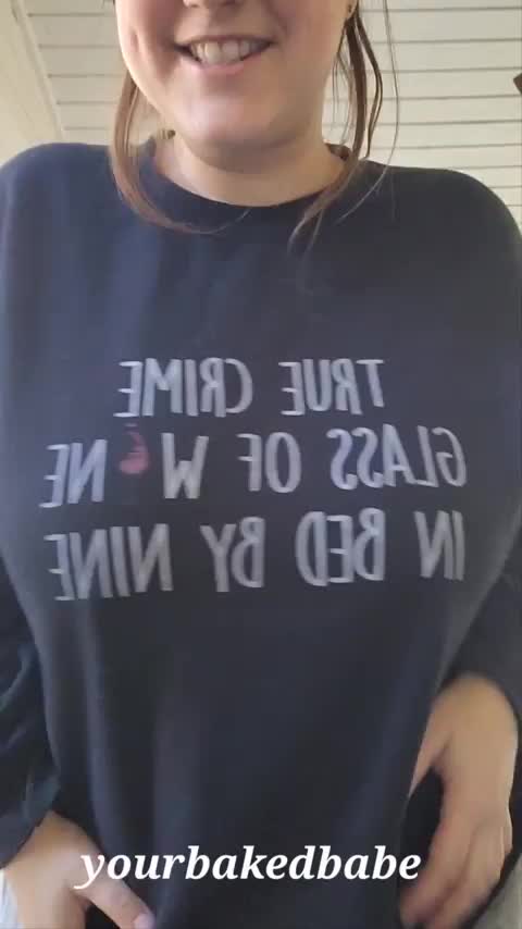 I have to wear baggy clothes if I want to hide these : video clip