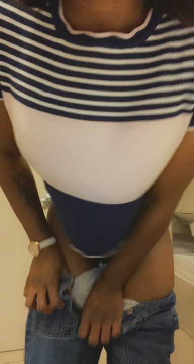 Would you be down to fuck me in the public bathroom? : video clip