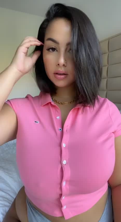 How about some big Arab mom titties for a change? : video clip