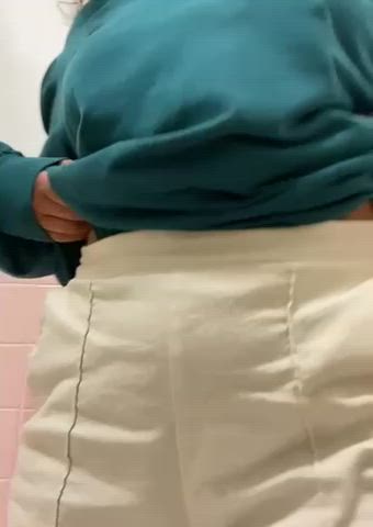 Make my titties bounce! : video clip