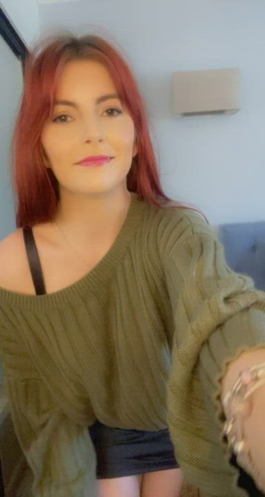 [F] I'm 5'1, smash or pass? Be honest... : video clip