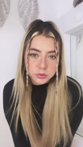 All ready for your massive cock 😇 : video clip
