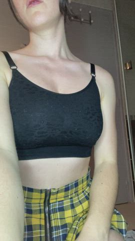 Would love to bounce my titties on you : video clip
