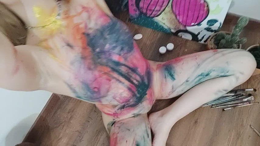This ass needs painting : video clip