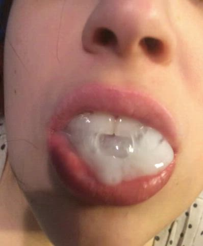 Would you let me play with your cum like that? : video clip