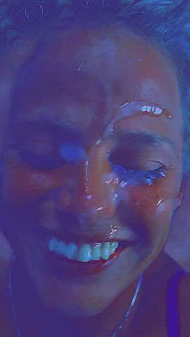 I love massive facials : video clip