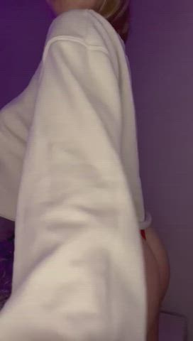 I hope that the 5 guys who see this like my tiny body 💕 : video clip