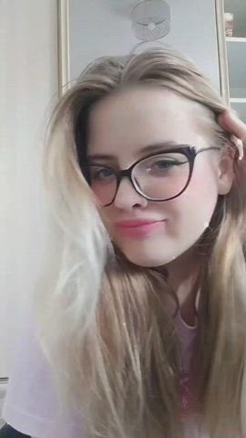 can fuck my boobs please : video clip
