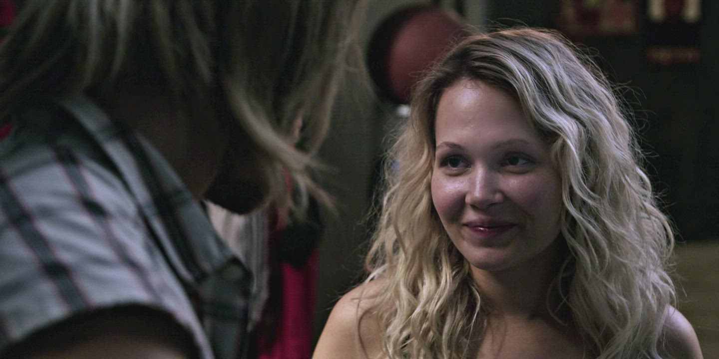 Kelli Berglund in Heels [S1E1-2021] : video clip