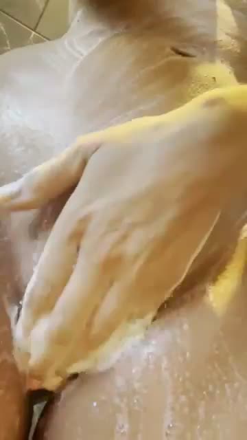 I wanna feel your cock deep inside me : video clip