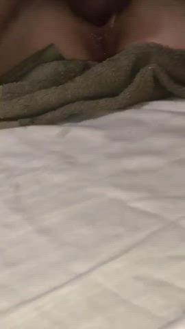 Sometimes all your wife needs is a giant 🍆 cock to make her squirt : video clip